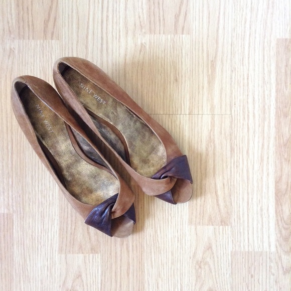 ✨bundle these and they’re free!✨Nine West suede peeptoe wedges 🍂 size 8 🍂 EUC! - Picture 5 of 9